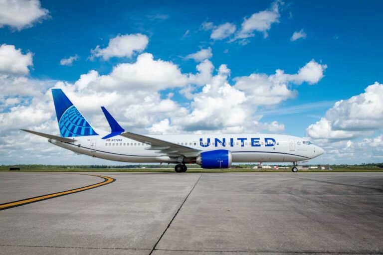 United Airlines Flight UA770 Emergency Diversion